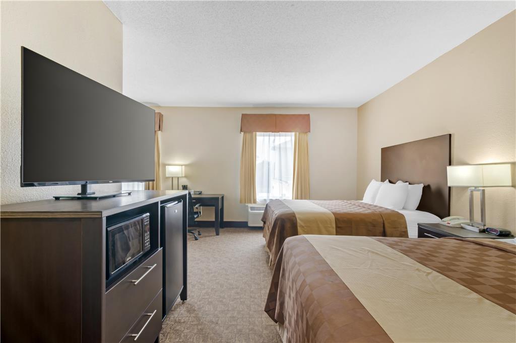 Best Western Teal Lake Inn Image