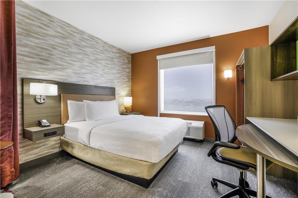 Home2 Suites by Hilton Aurora Medical Center Denver Logo