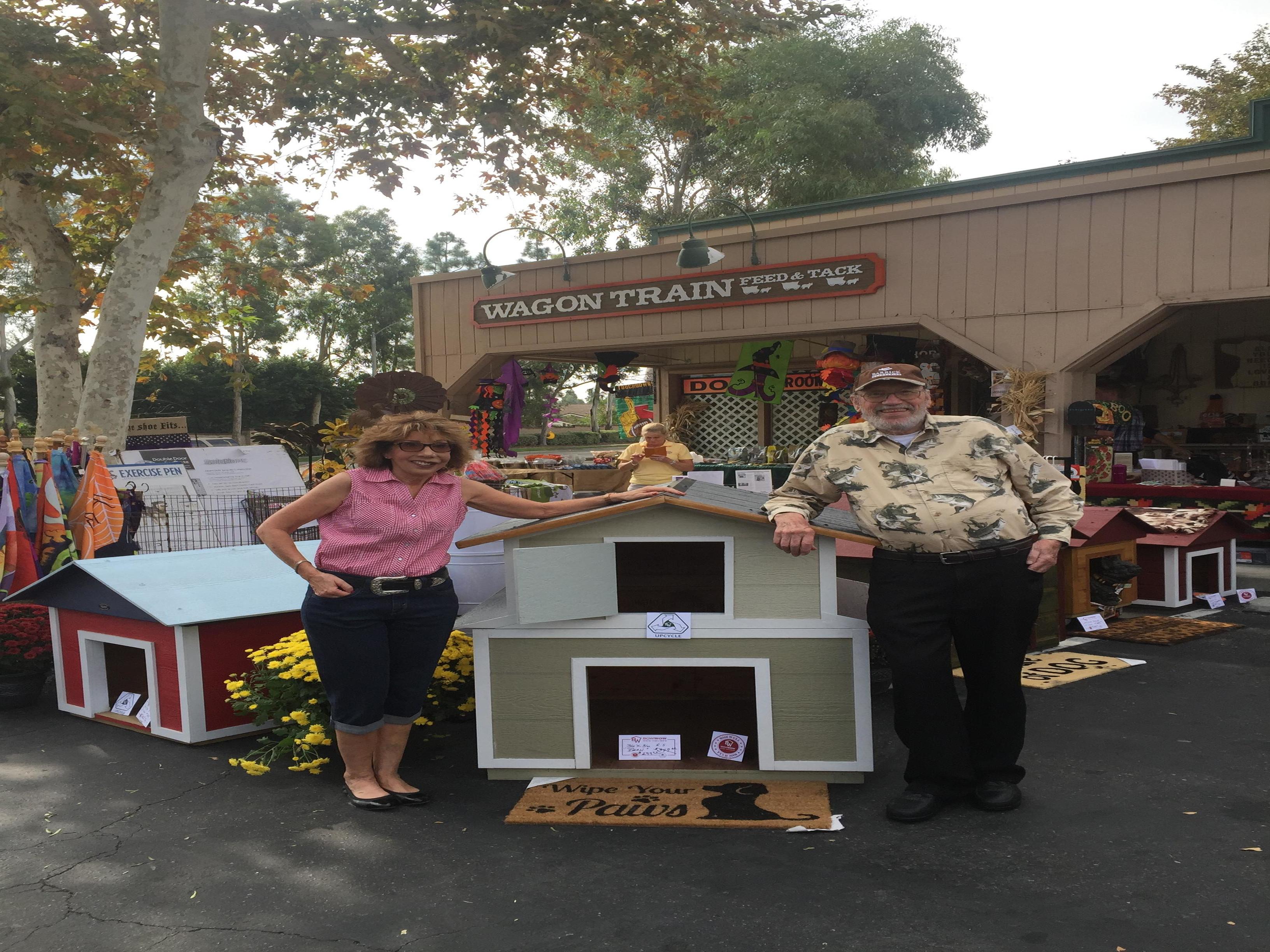 Wagon Train Feed and Pet Image