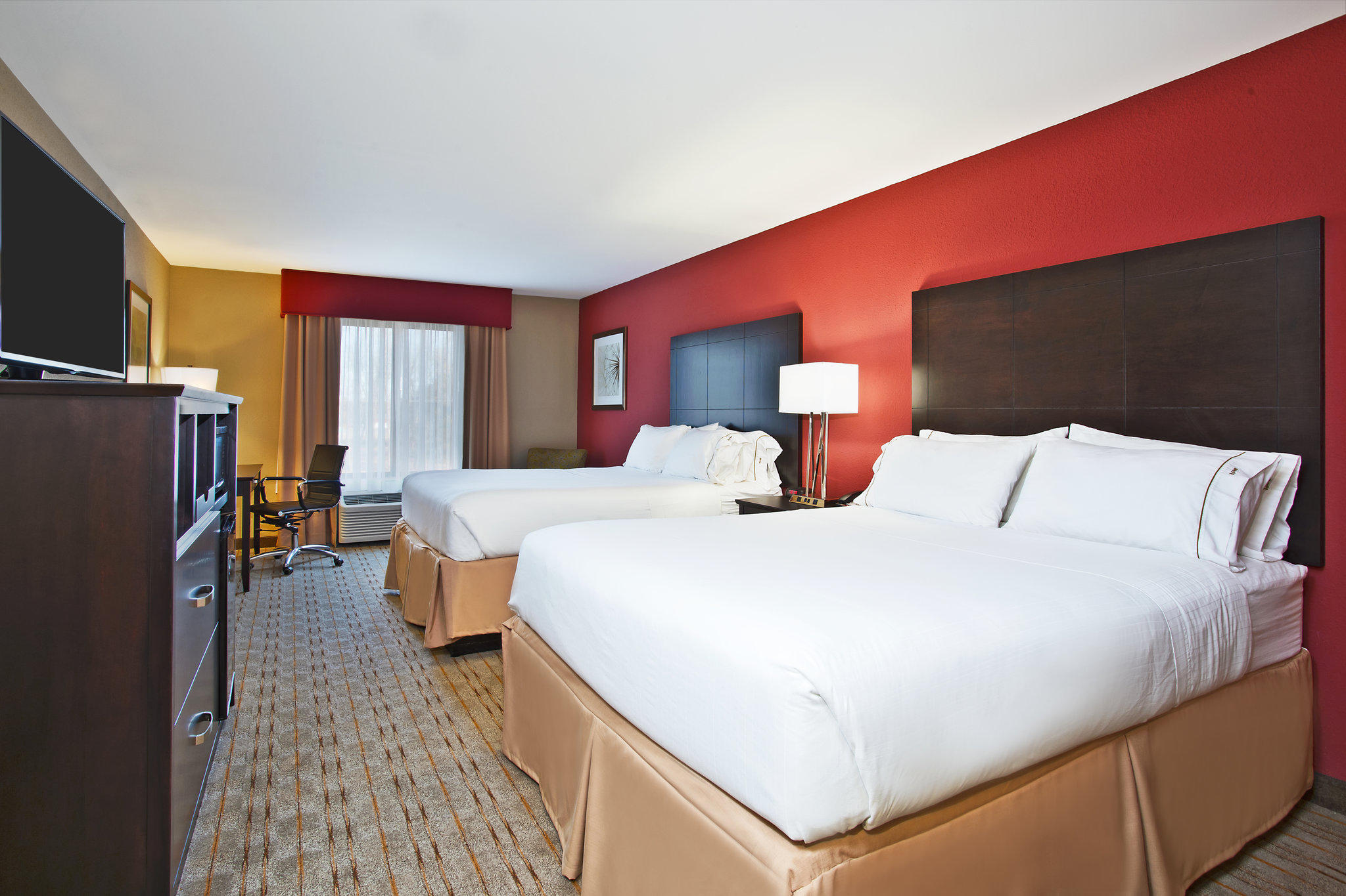 Holiday Inn Express & Suites Springfield - Dayton Area Photo
