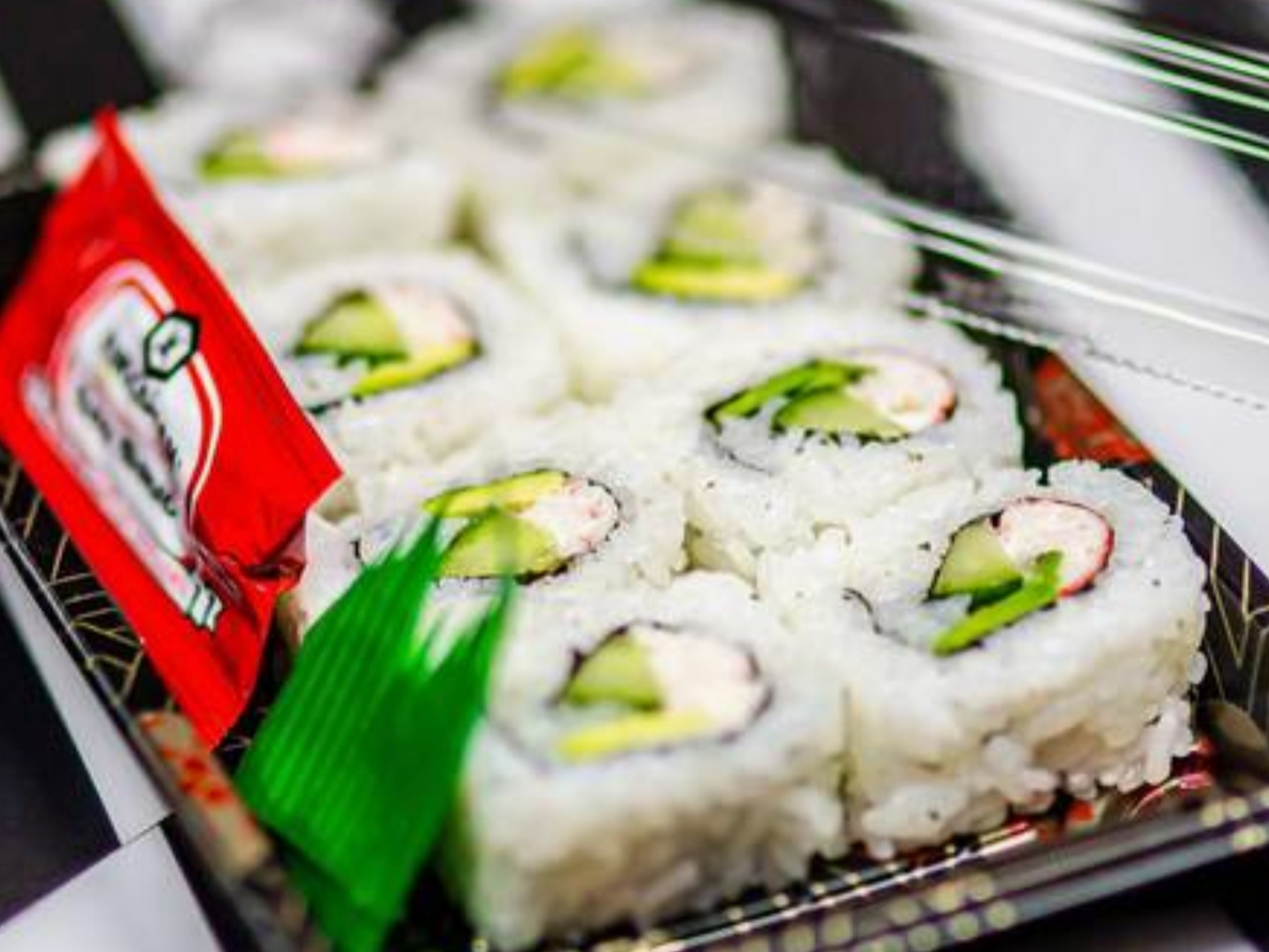 R1. California Roll