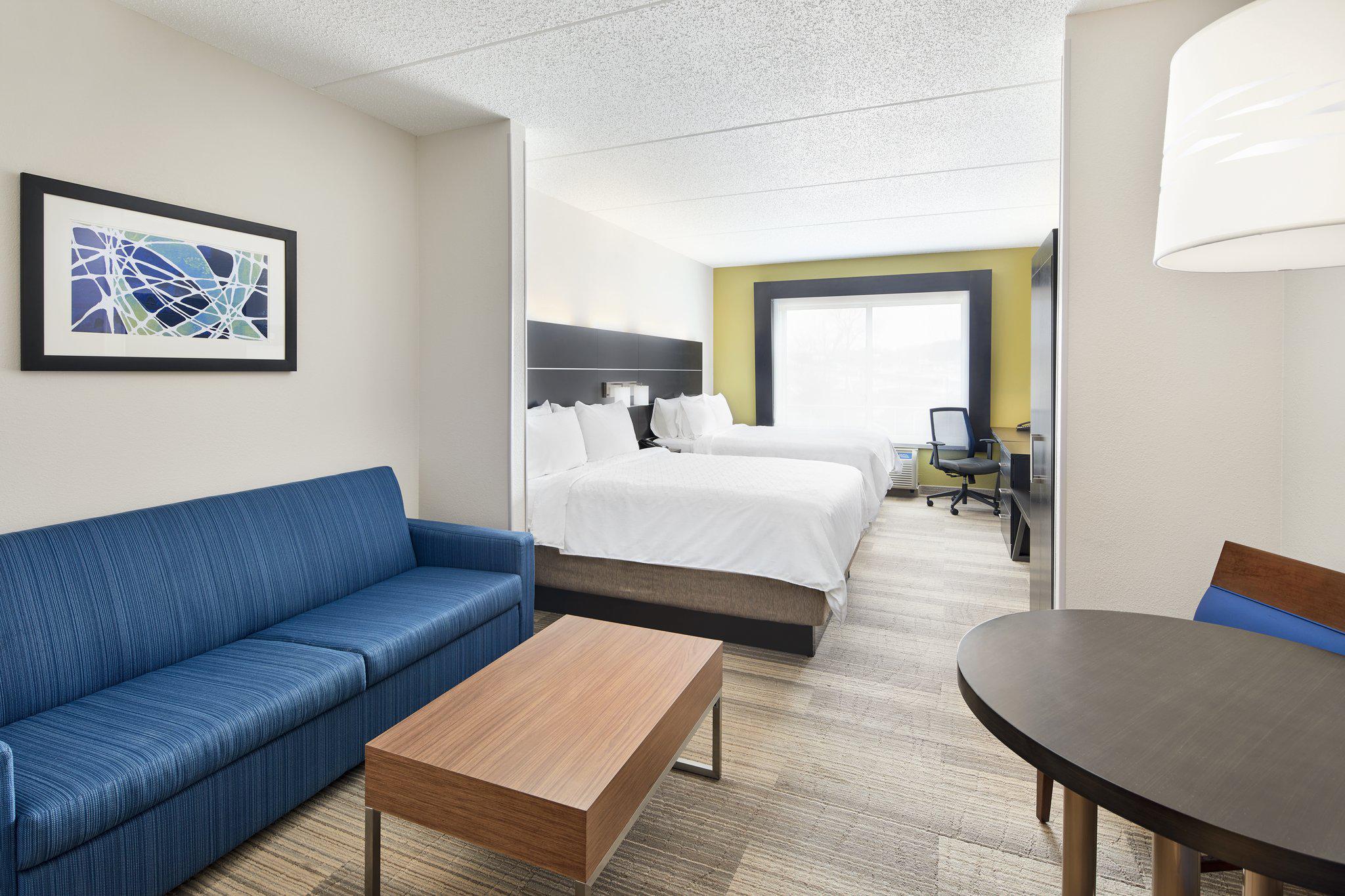 Holiday Inn Express & Suites Spartanburg-North Photo
