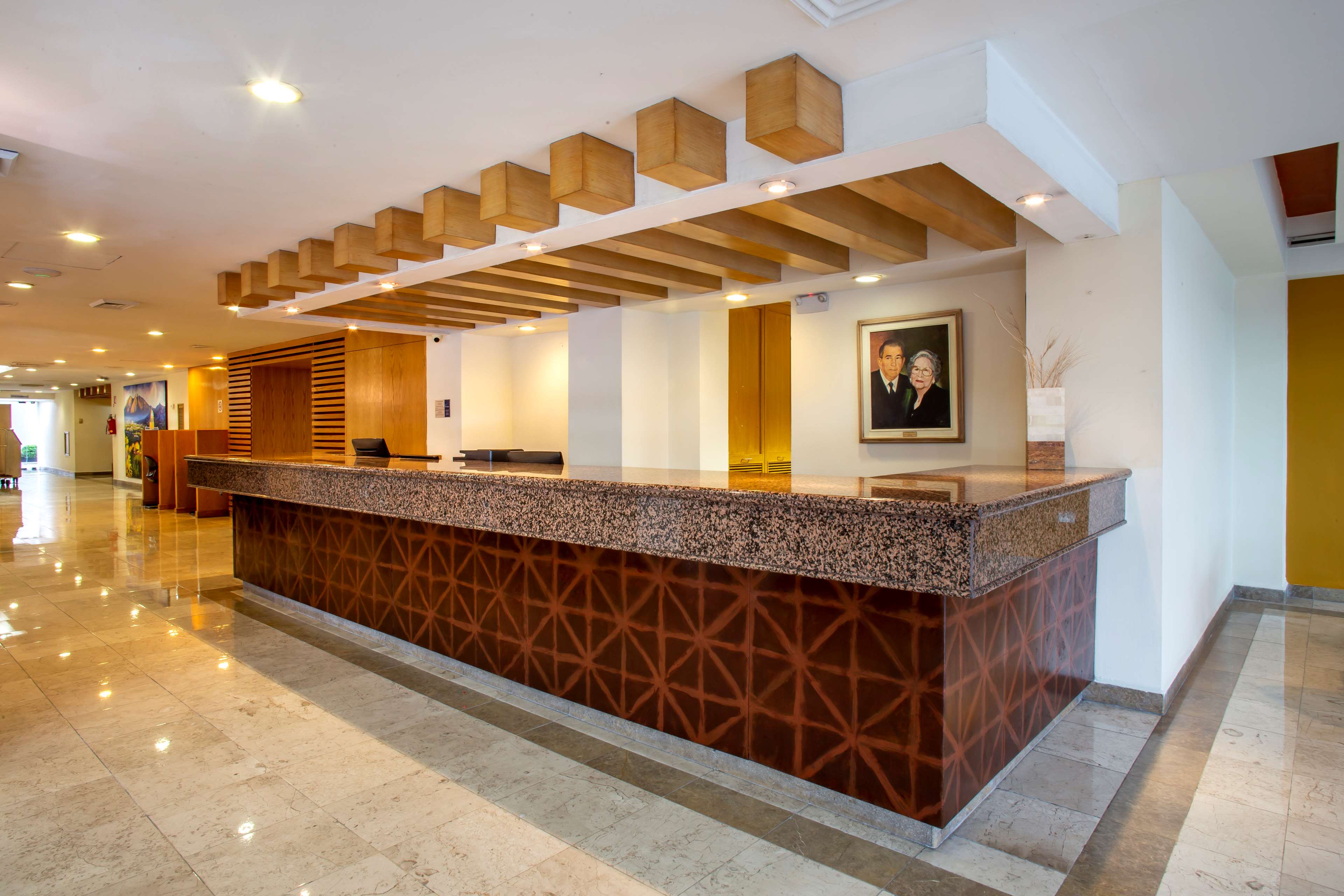 Images Best Western Plaza Monterrey