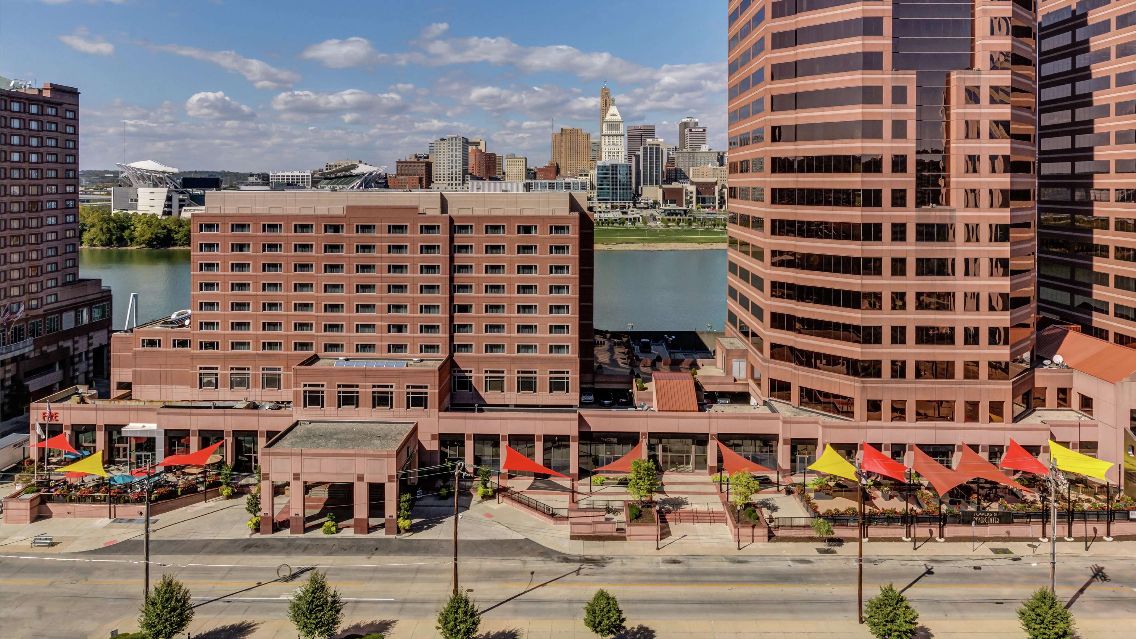 Embassy Suites by Hilton Cincinnati RiverCenter Photo