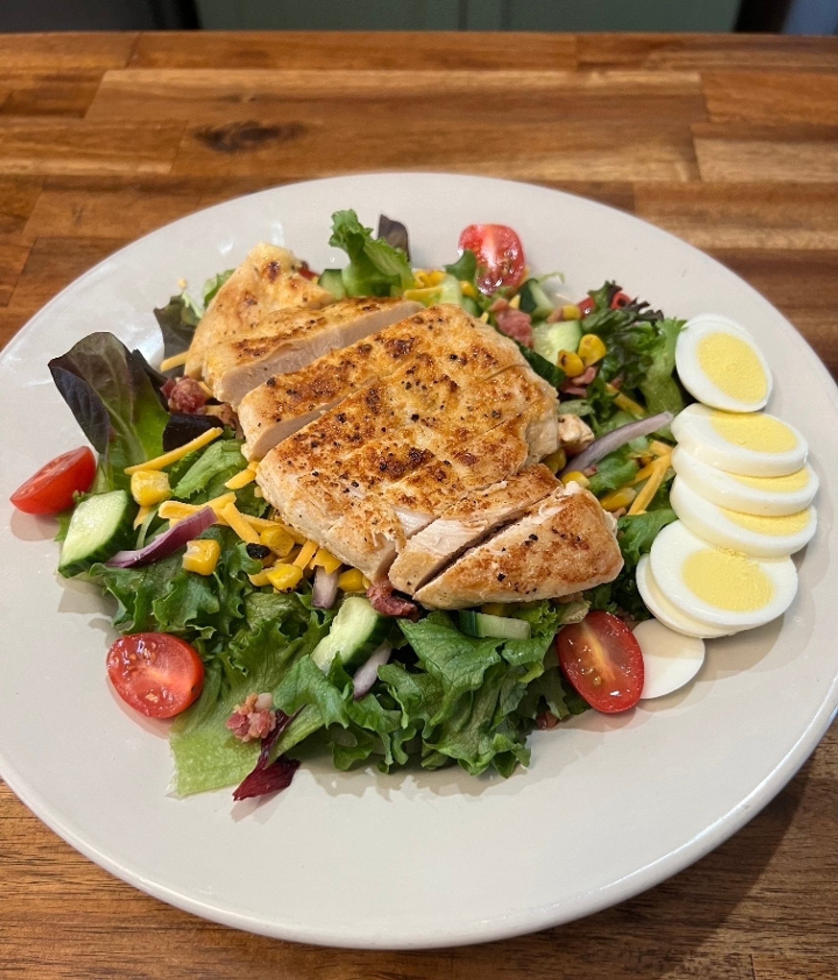 Crispy or Grilled Chicken Salad