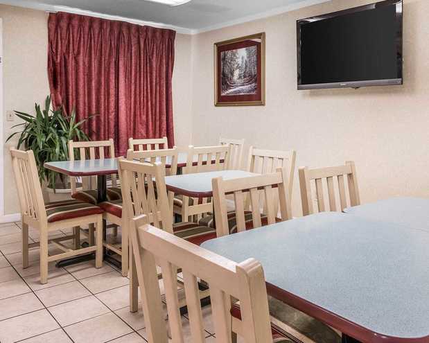 Images Rodeway Inn
