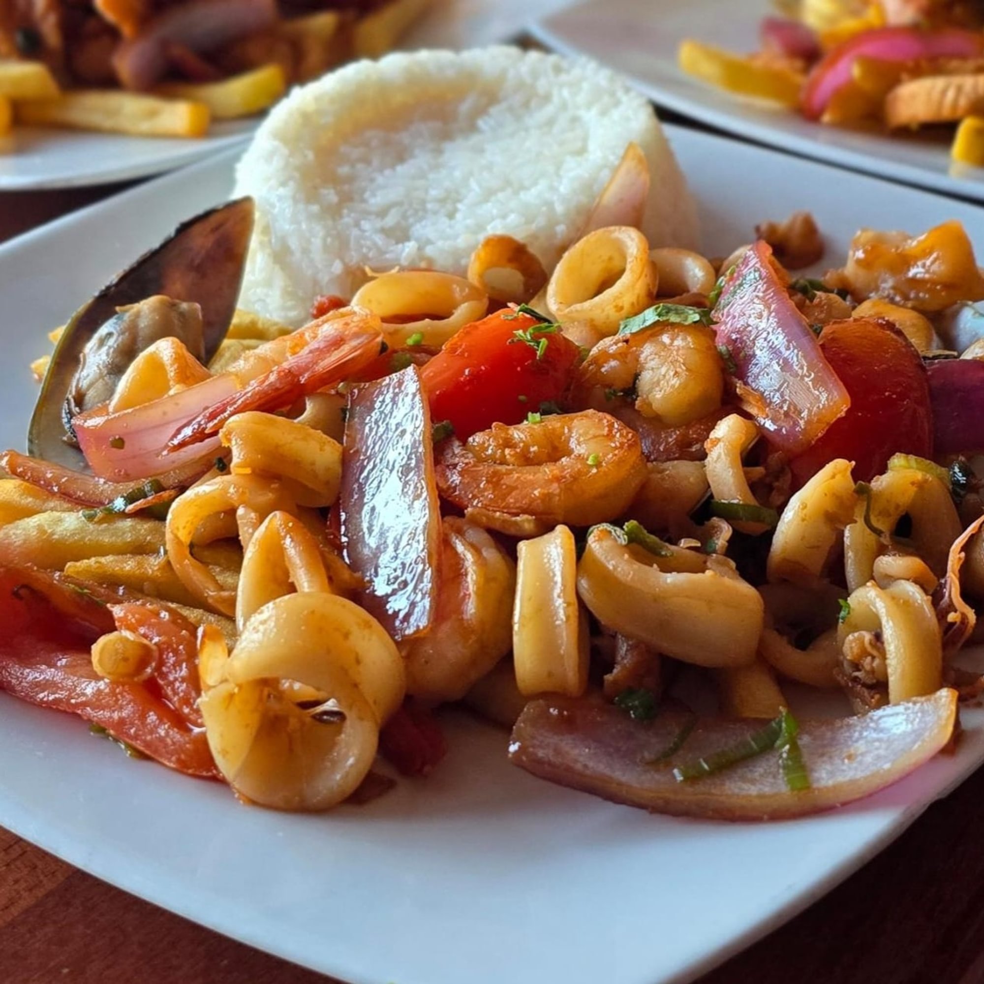 Saltado De Mariscos