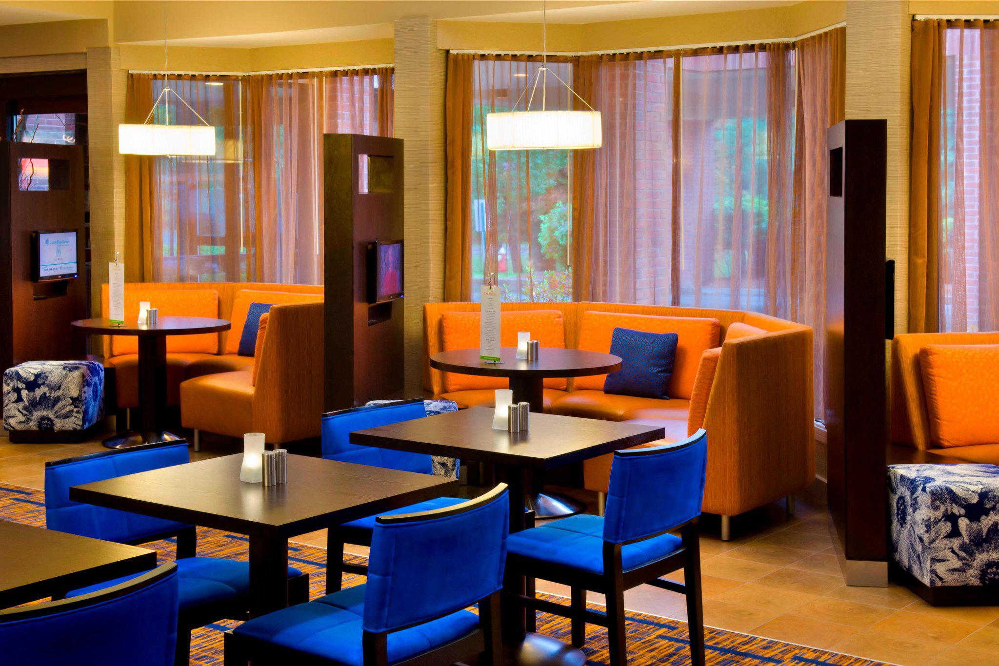 Courtyard by Marriott Boston Foxborough/Mansfield Photo