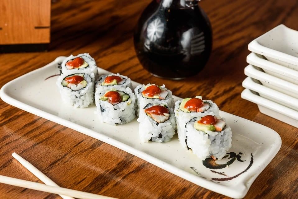 Spicy California Roll •