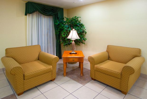 Images Holiday Inn Express & Suites Elkins