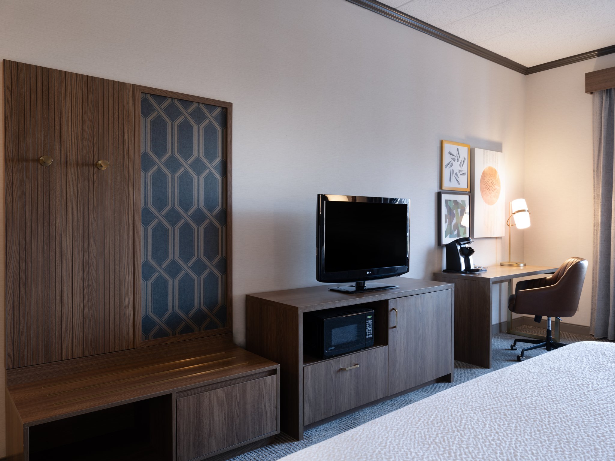 Holiday Inn & Suites Chicago Northwest - Elgin by IHG Image