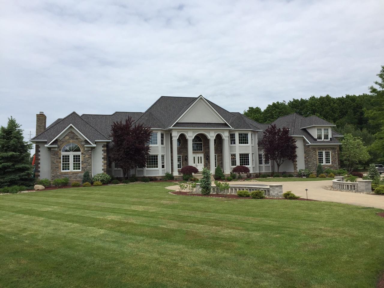 Henderson Roofing & Construction Image