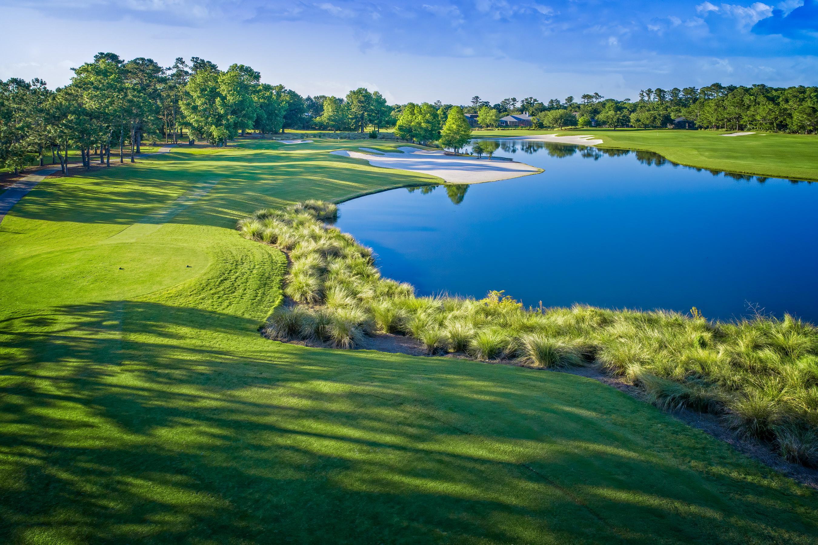 King & Bear Golf Course Image