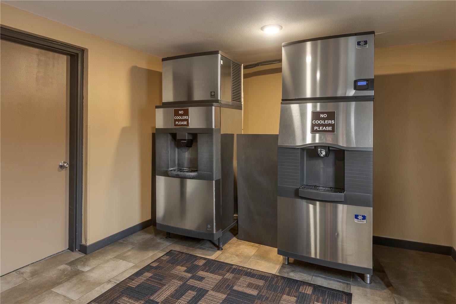 Best Western Plains Motel Image
