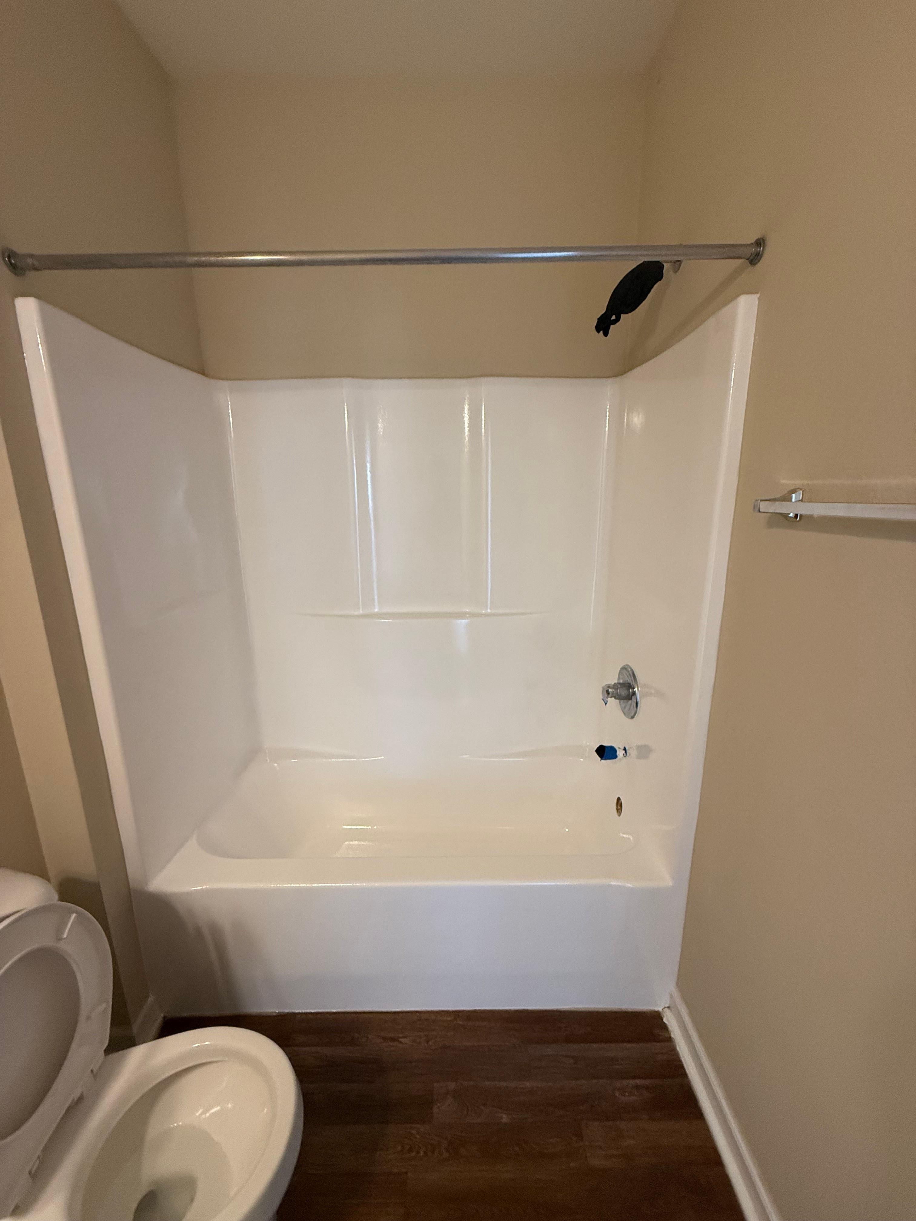 Bathtub Refinishing & More Image