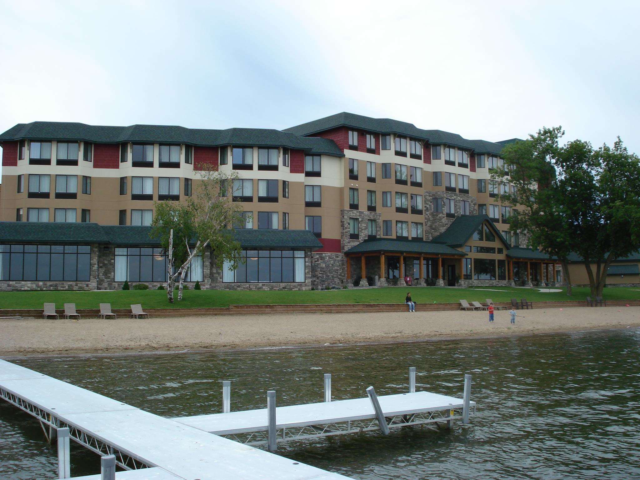 Hampton Inn & Suites Bemidji Photo