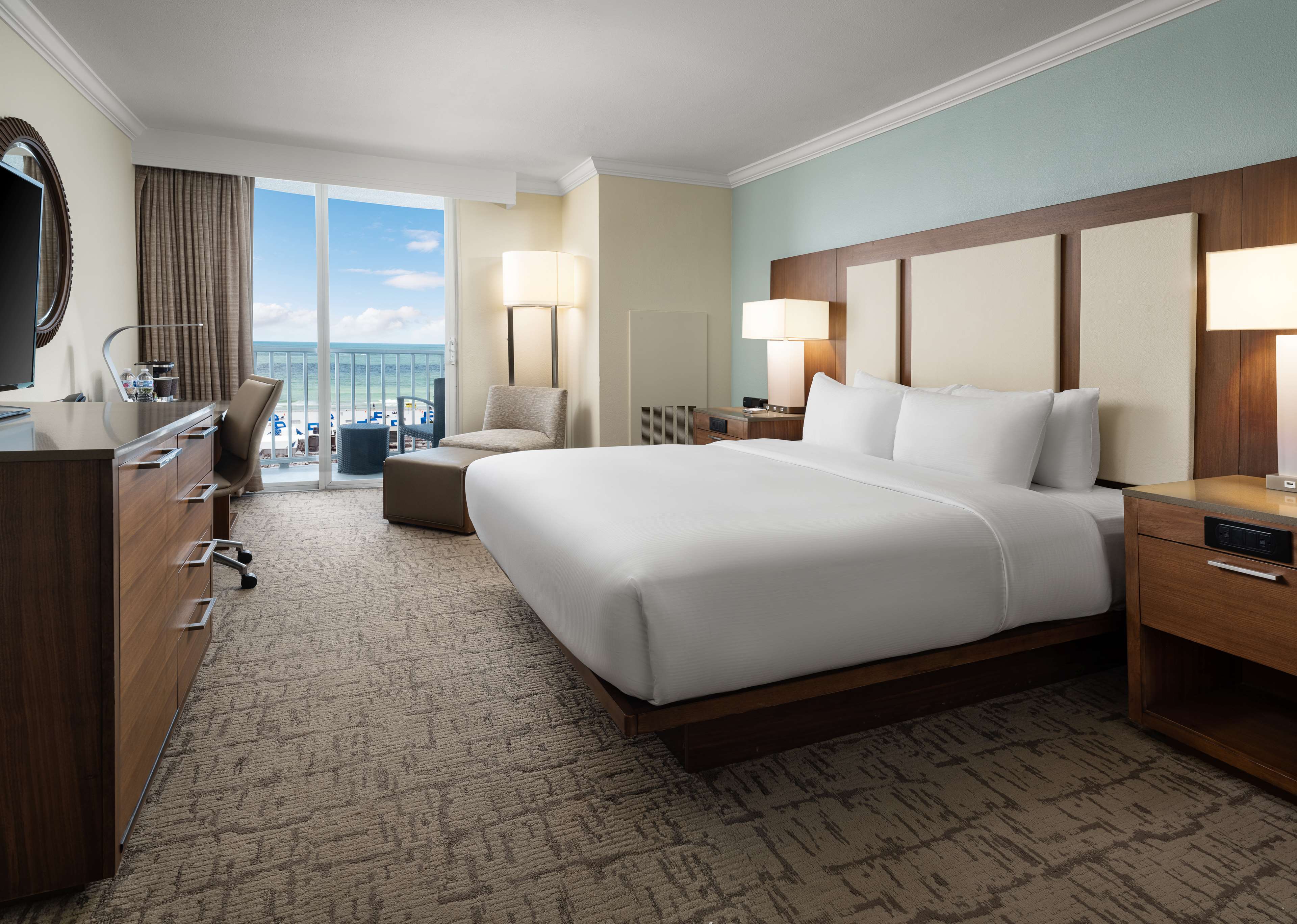 Hilton Clearwater Beach Resort & Spa Photo