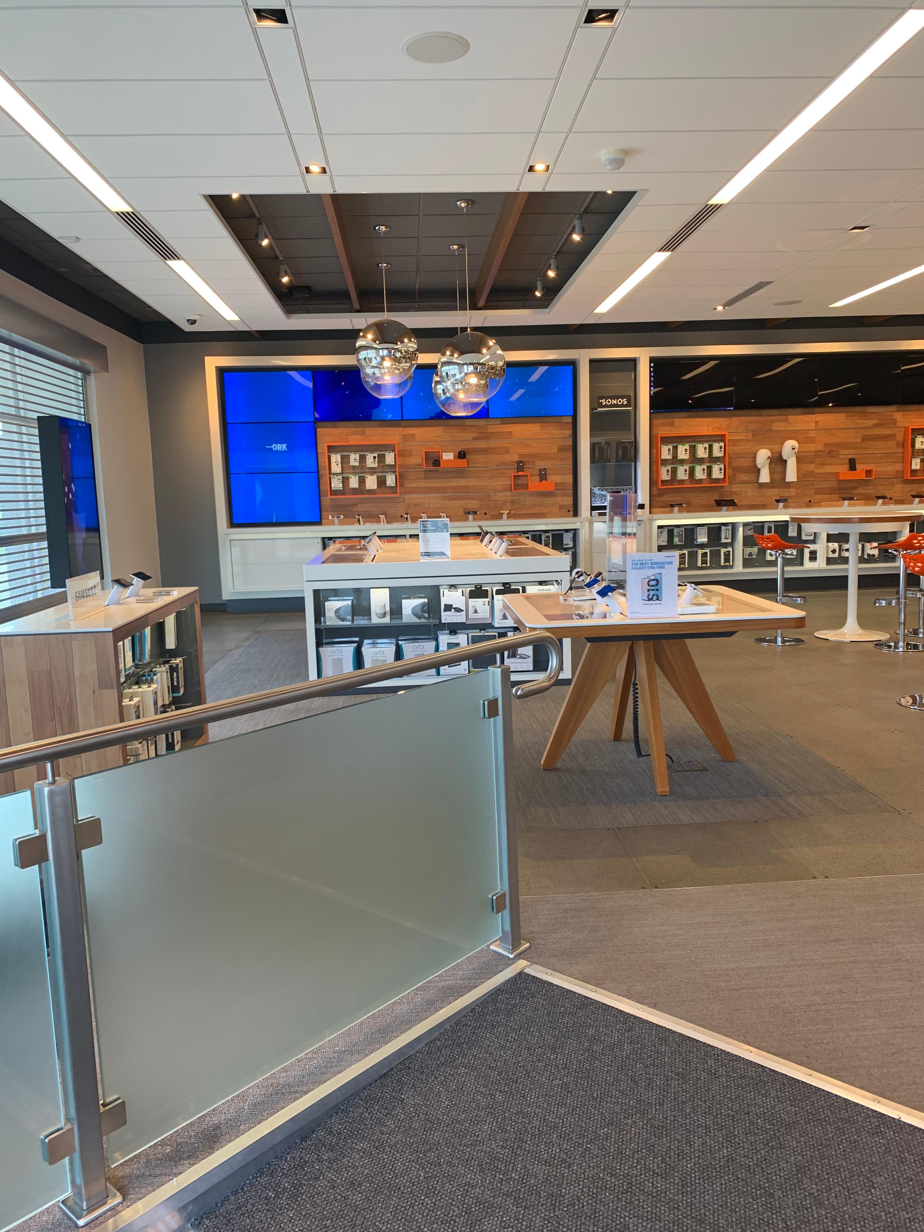 AT&T Store Photo