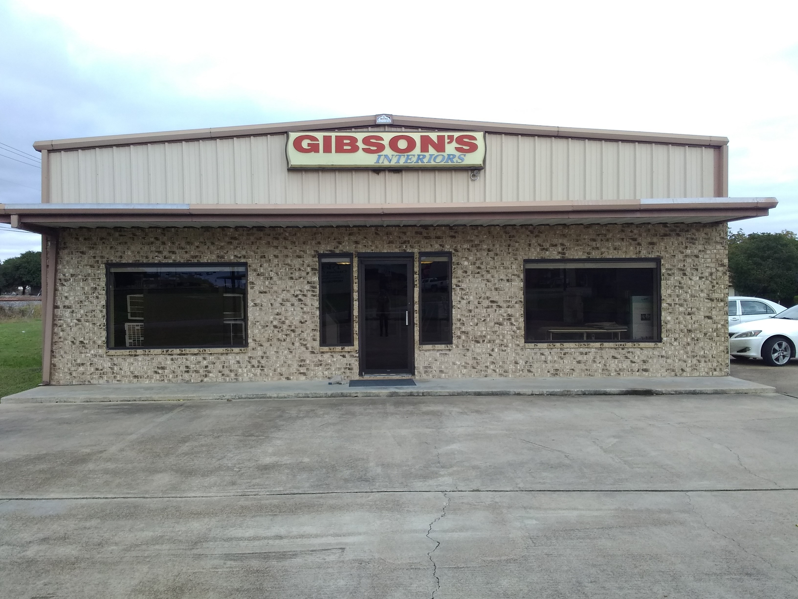 Gibson's Interiors Photo