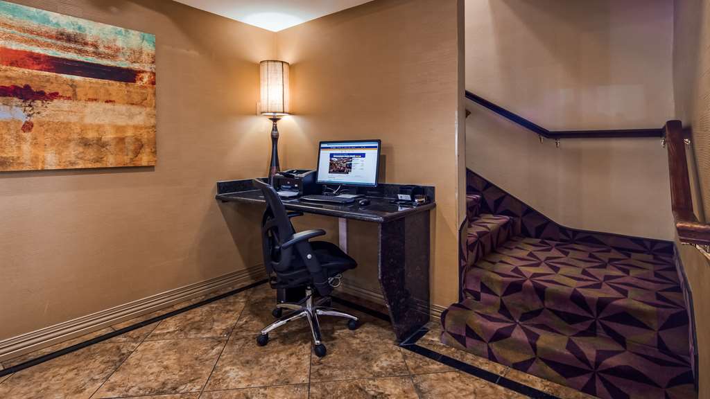 Best Western Manhattan Inn Image