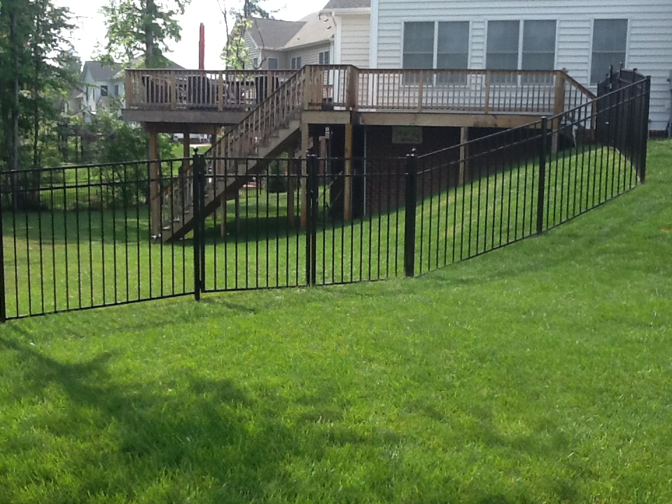 Fence Me In and Decks Too LLC Photo