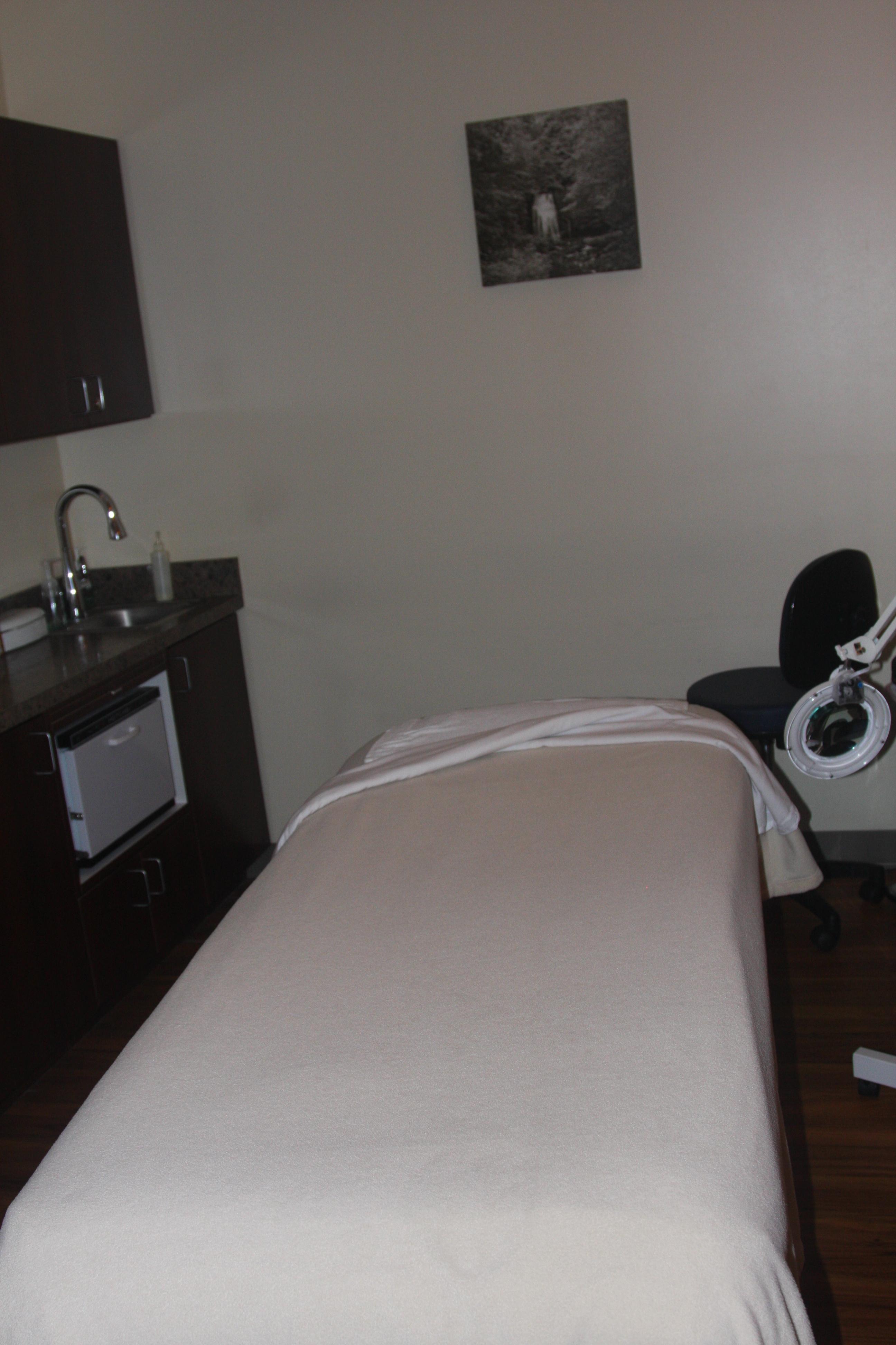 Hand & Stone Massage and Facial Spa Coupons Brookfield CT ...