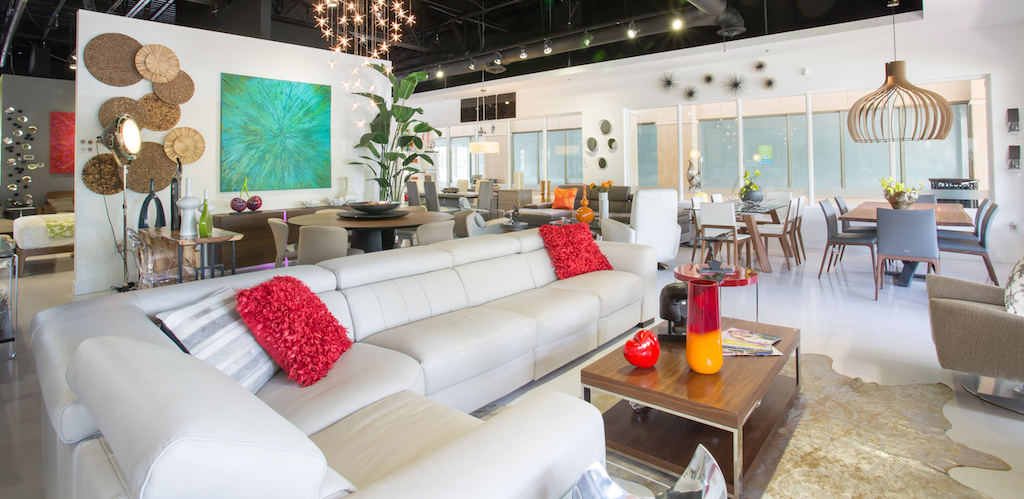 L'angolo Furniture and Art Image