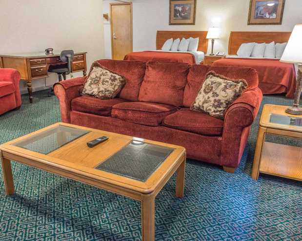 Images Quality Inn Royle