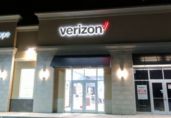 Verizon Authorized Retailer - IM Wireless Photo