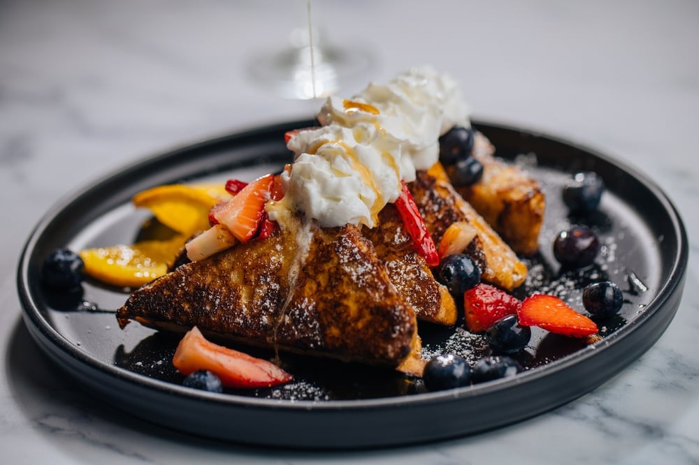 FRENCH TOAST w/ MAPLE SYRUP