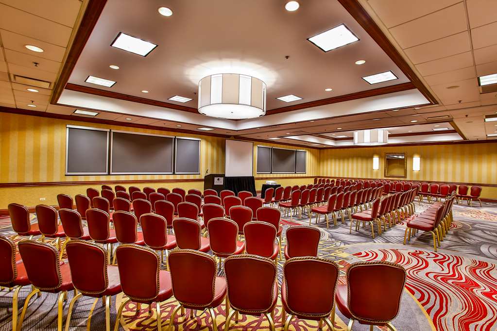 DoubleTree by Hilton Hotel Chicago - Alsip Image