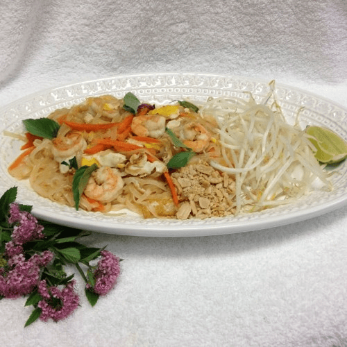 T3. Shrimp Pad Thai (Pad Tom)