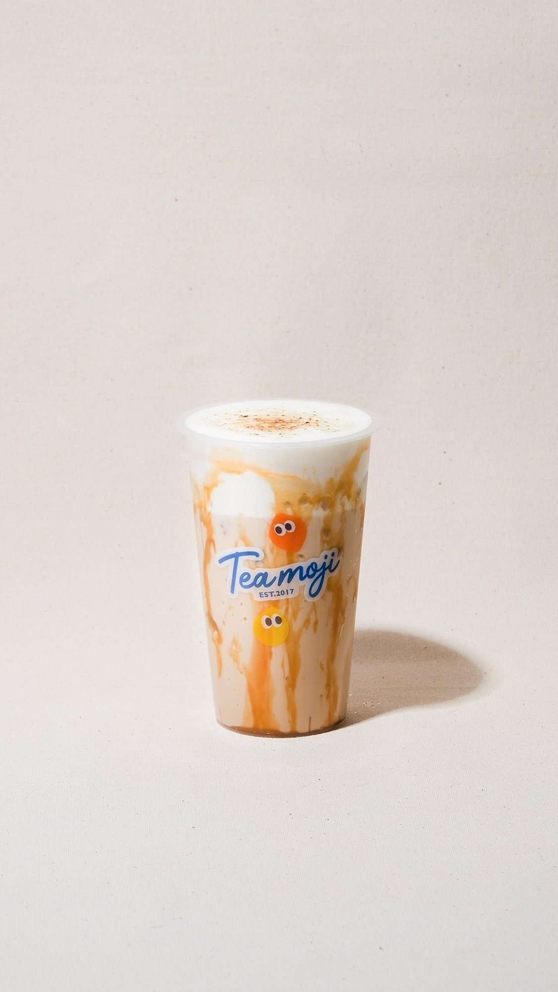 Roasted Caramel Milk Tea with Brulee Mousse / 焦糖炭焙烤奶