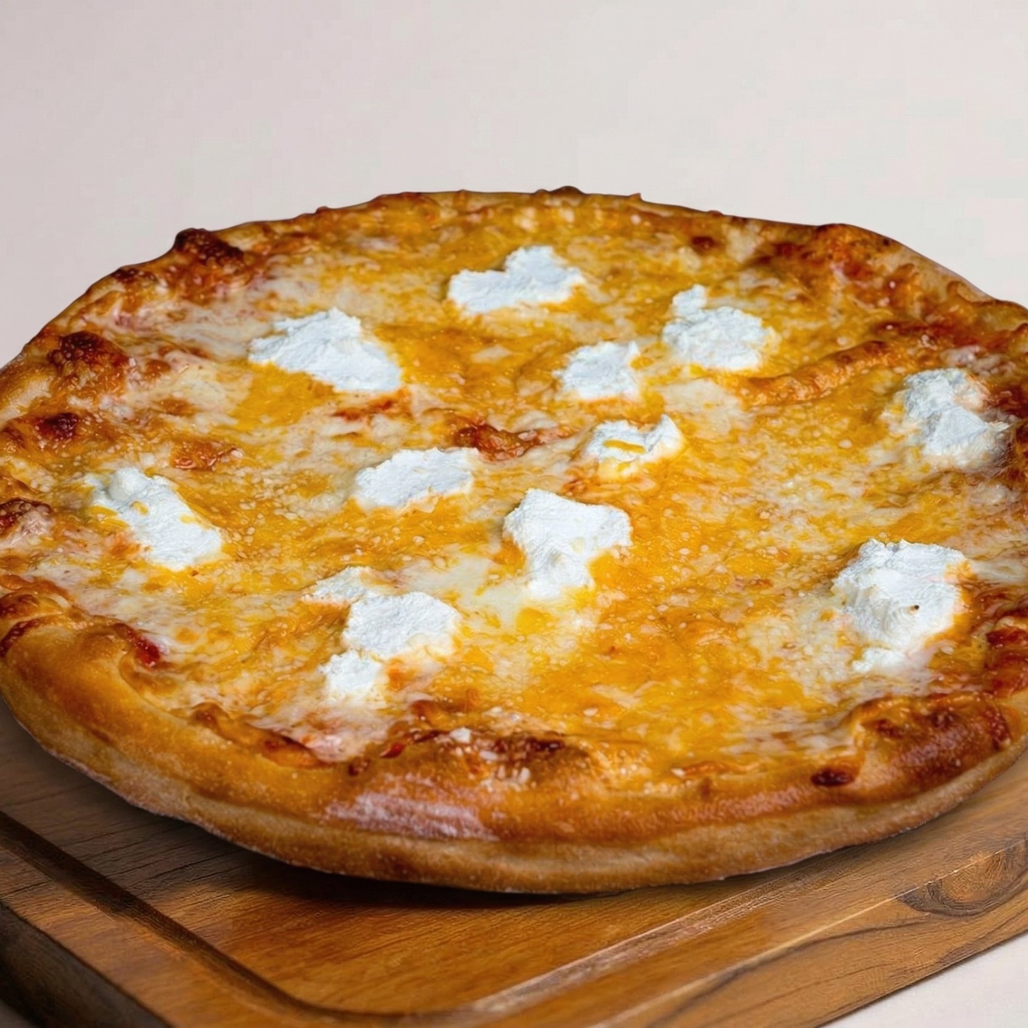 Four Cheese Pizza/Pizza Quatro Queso