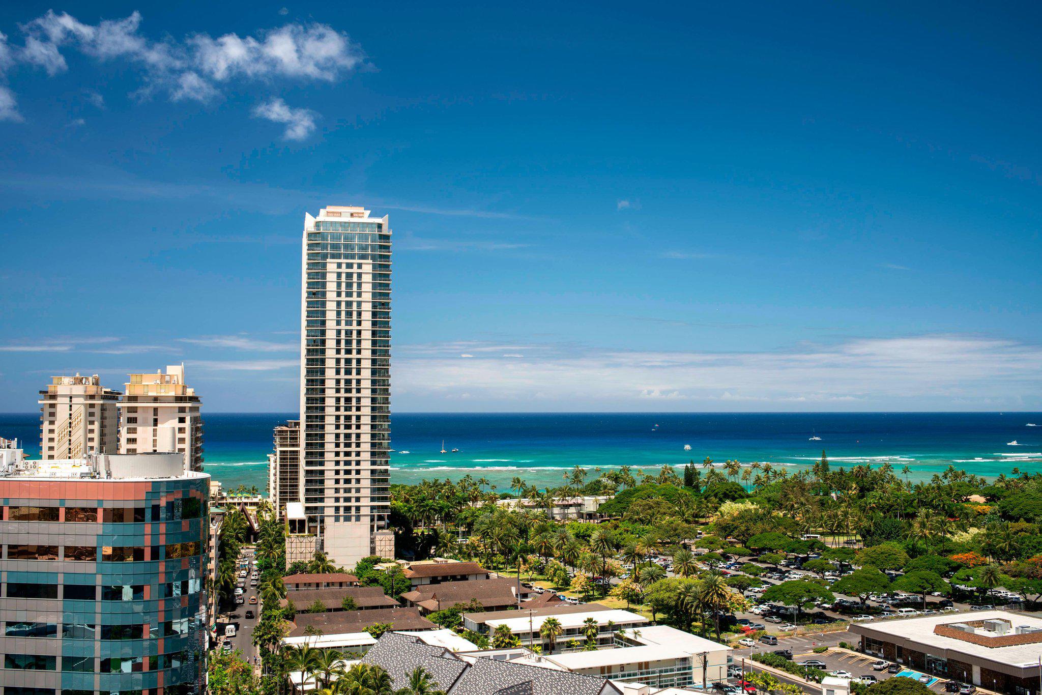 The Ritz-Carlton Residences, Waikiki Beach Photo