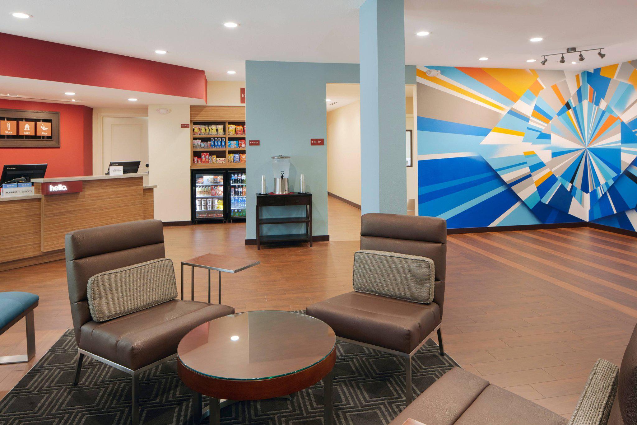 TownePlace Suites by Marriott Tampa South Photo