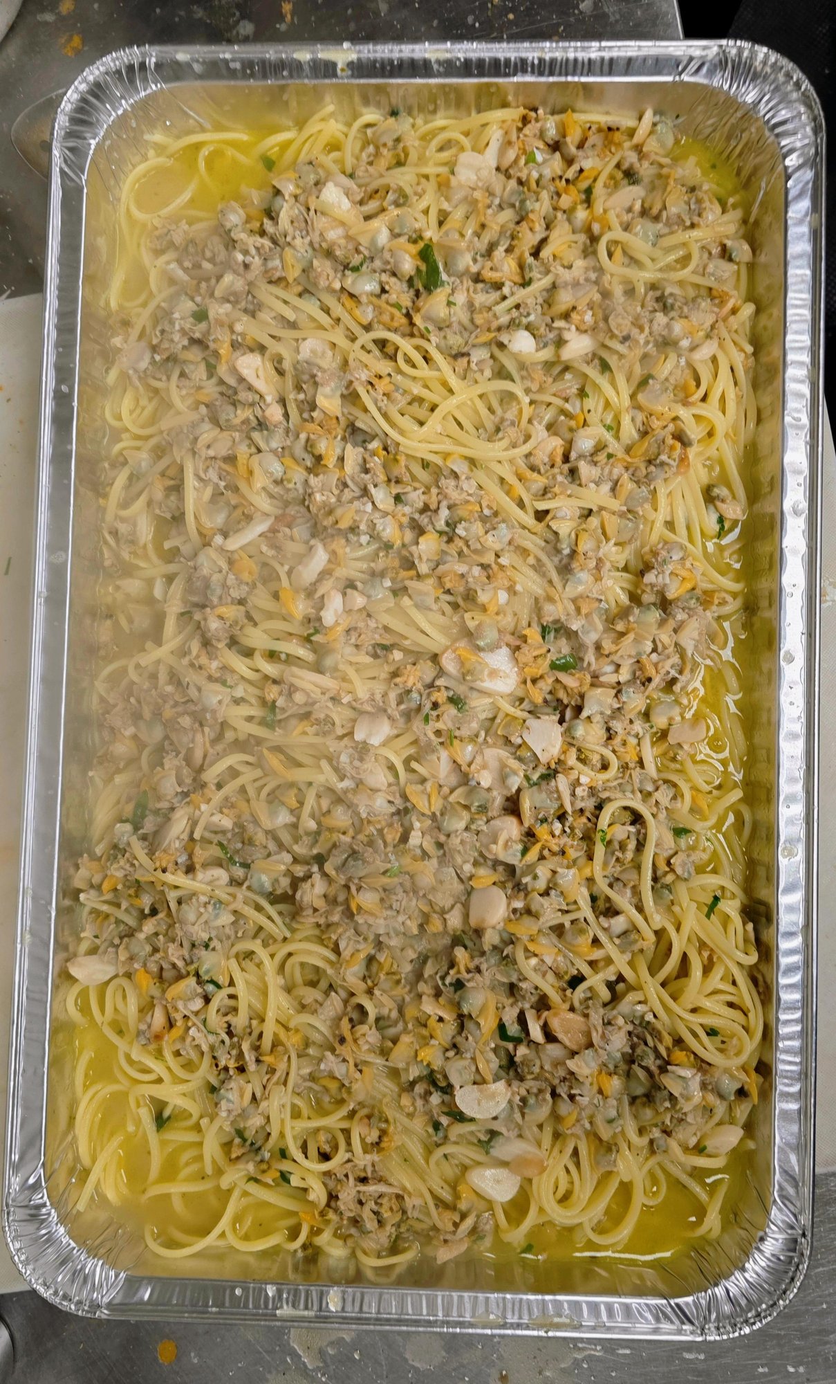 Linguine and Clams (Red or White)
