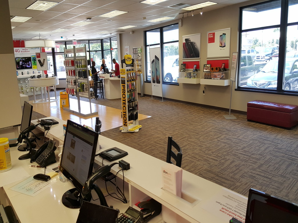 Verizon Authorized Retailer - TCC Photo