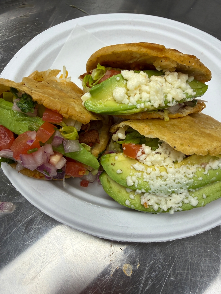 Lengua (Beef Tongue) Gordita