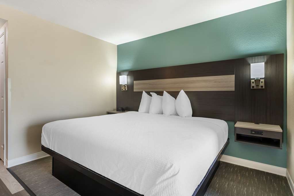 Best Western Prime Inn & Suites Image