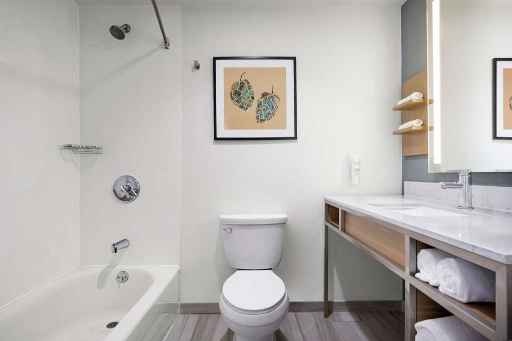 Hilton Garden Inn Fort Collins Image