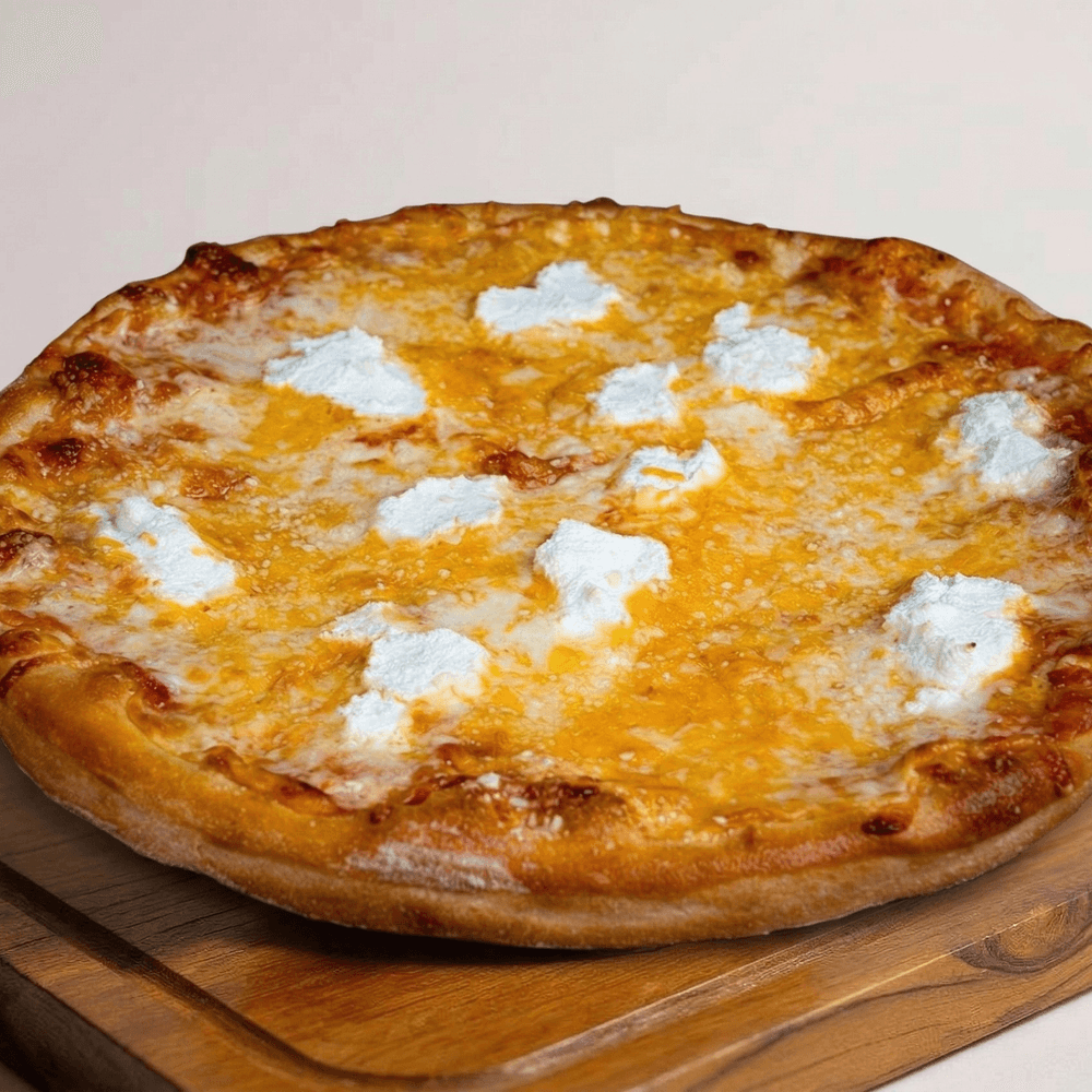 Four Cheese Pizza/Pizza Quatro Queso
