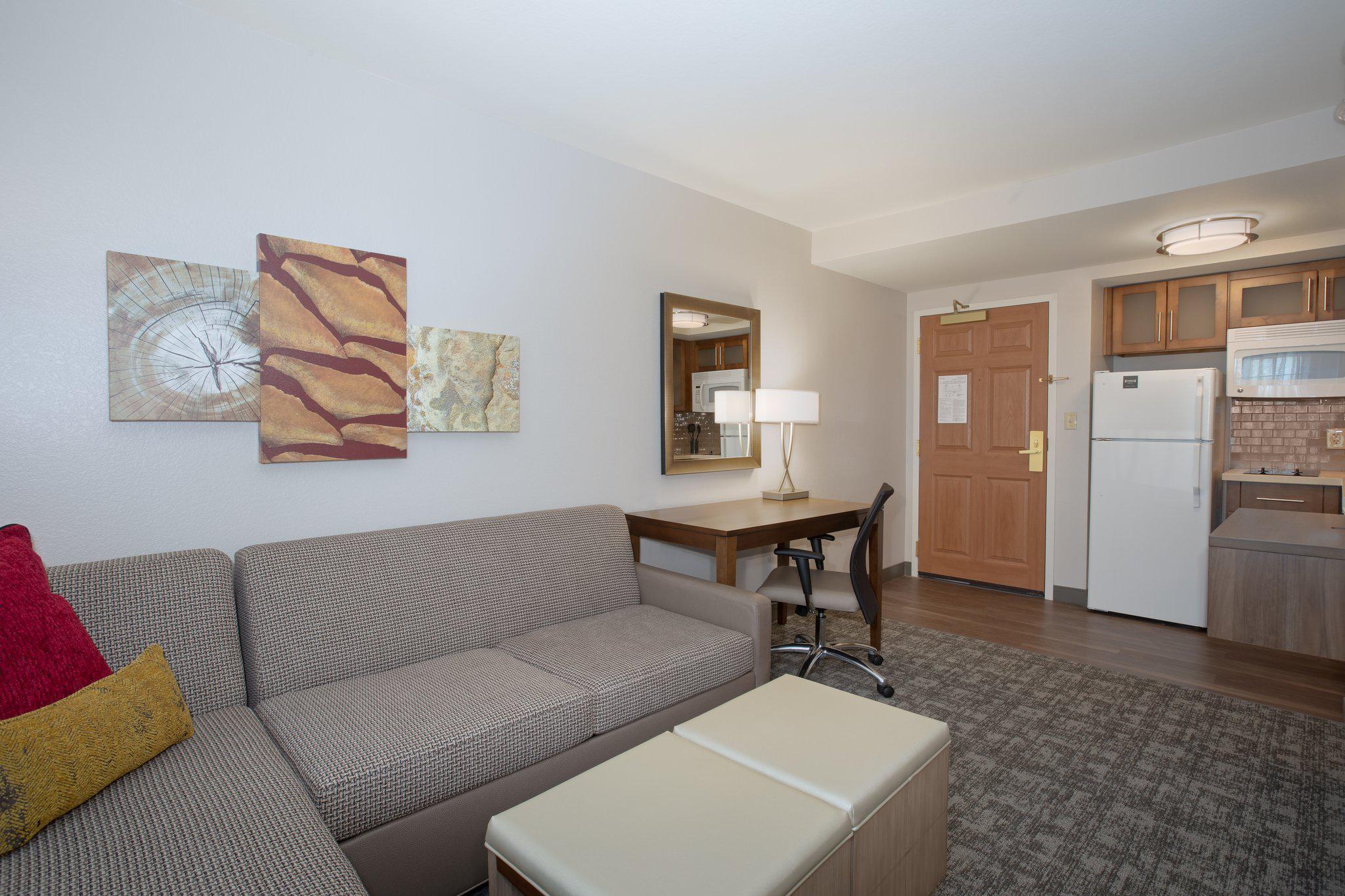 Staybridge Suites Denver International Airport Photo