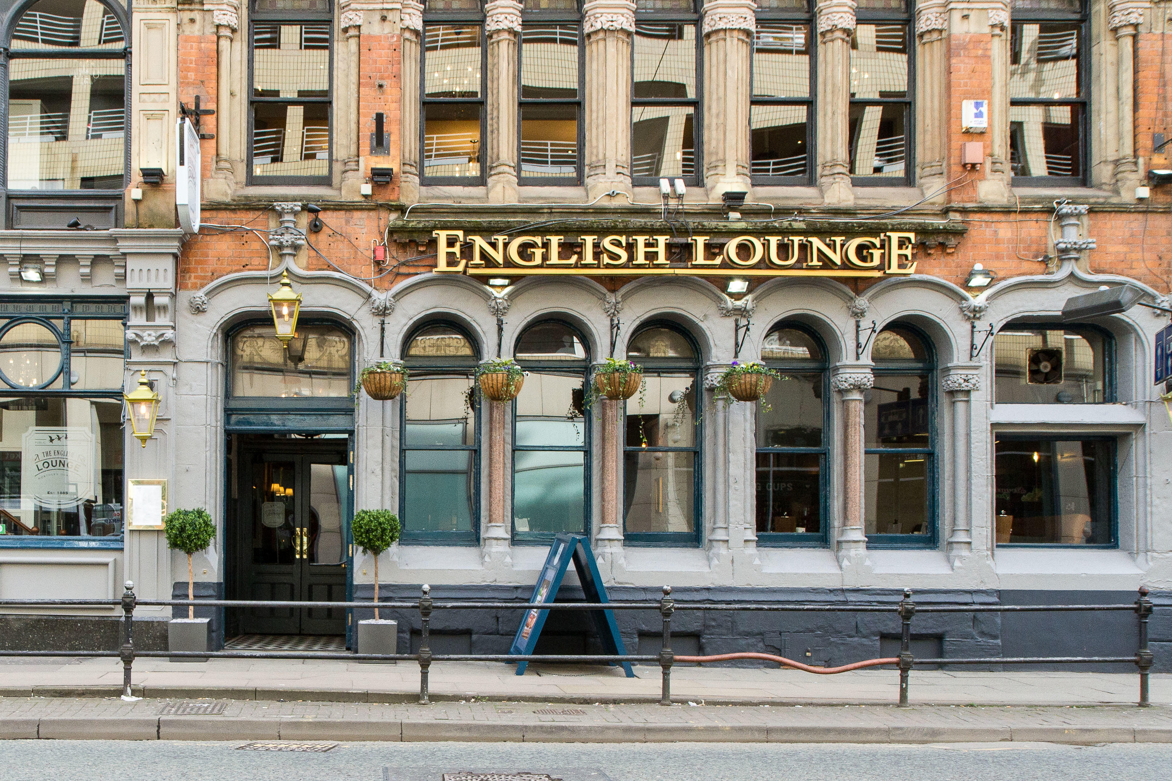 Images The English Lounge