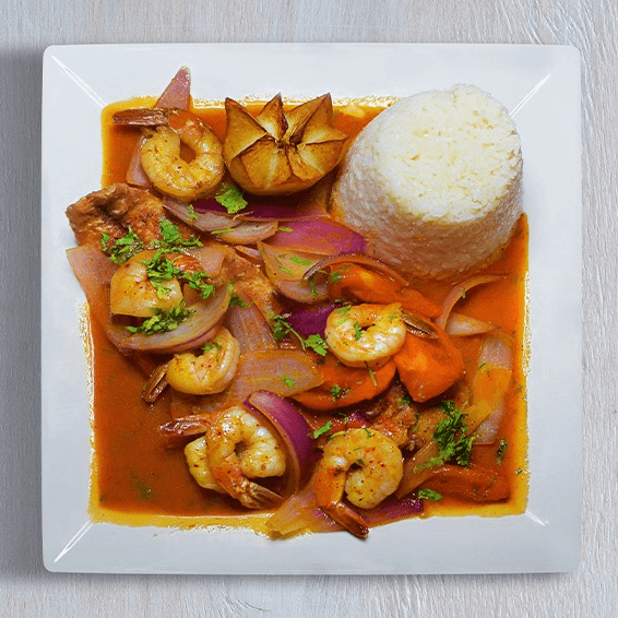 Corvina a la Chorrillana Con Camarones