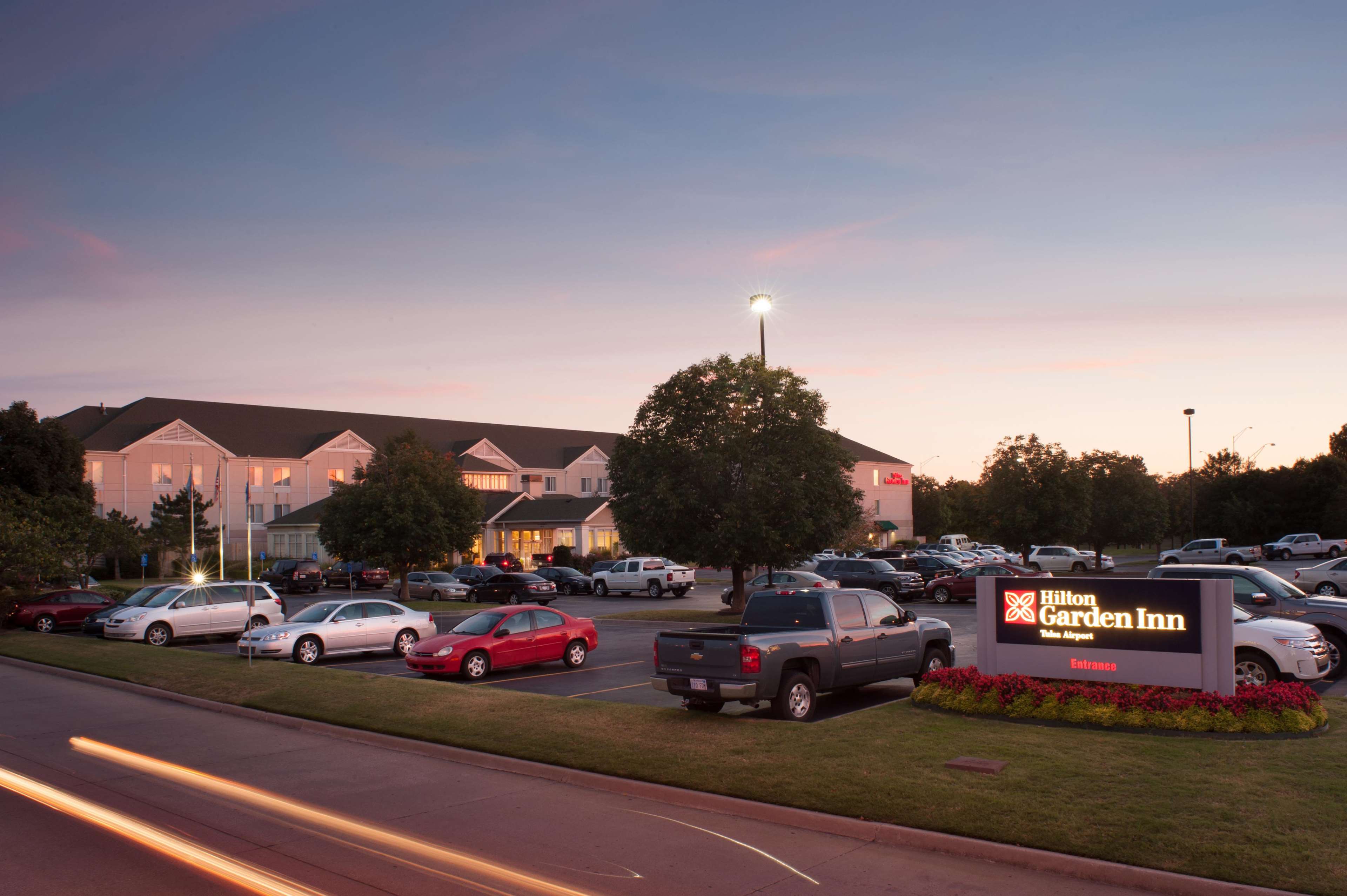 Hilton Garden Inn Tulsa Airport Photo