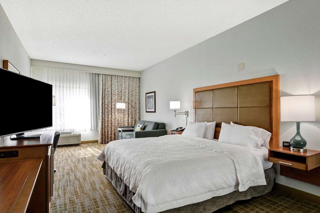 Hampton Inn Palm Beach Gardens Image