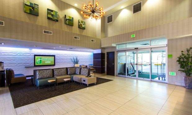 Images Holiday Inn Scottsdale North - Airpark