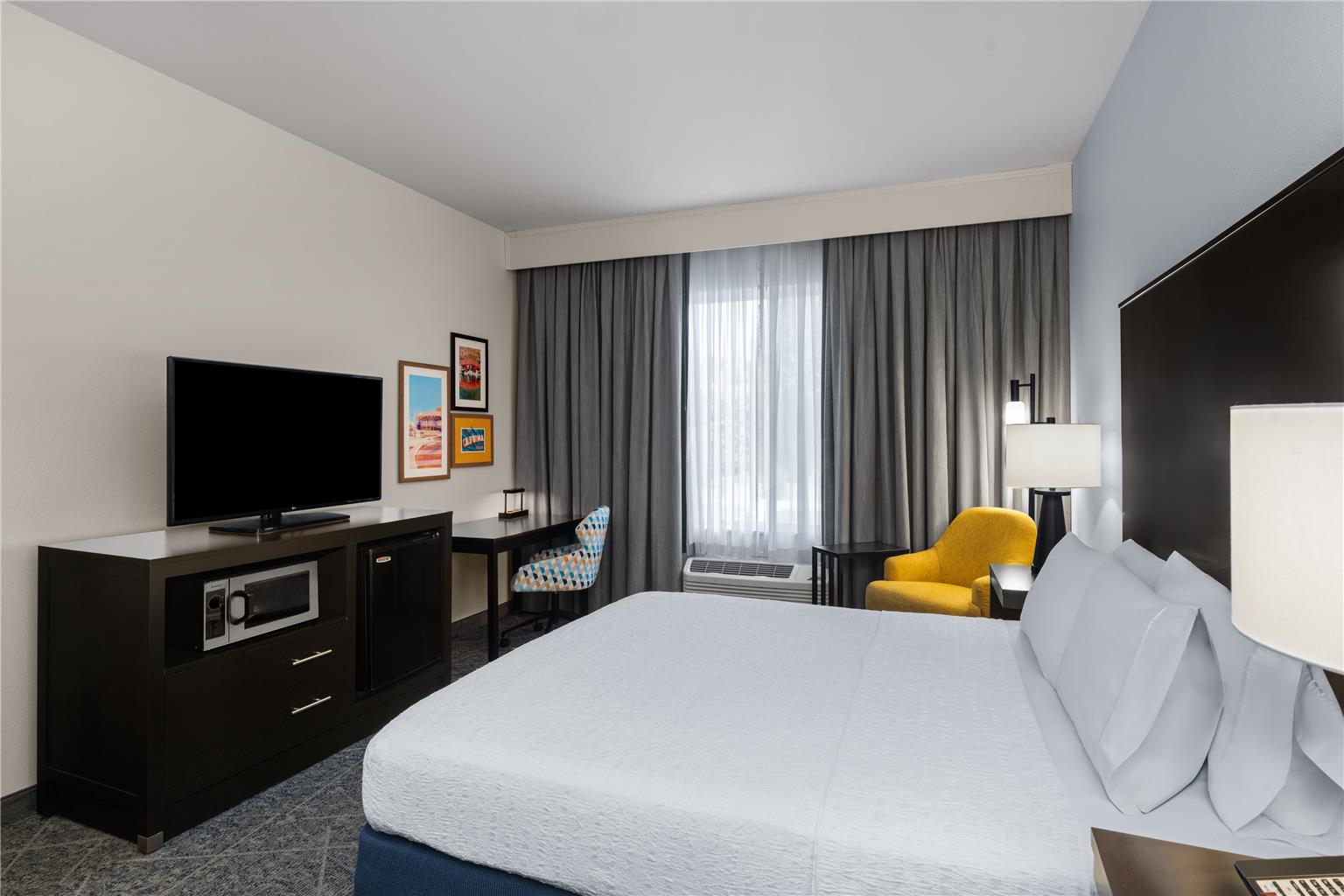 Hampton Inn & Suites Mountain View Image