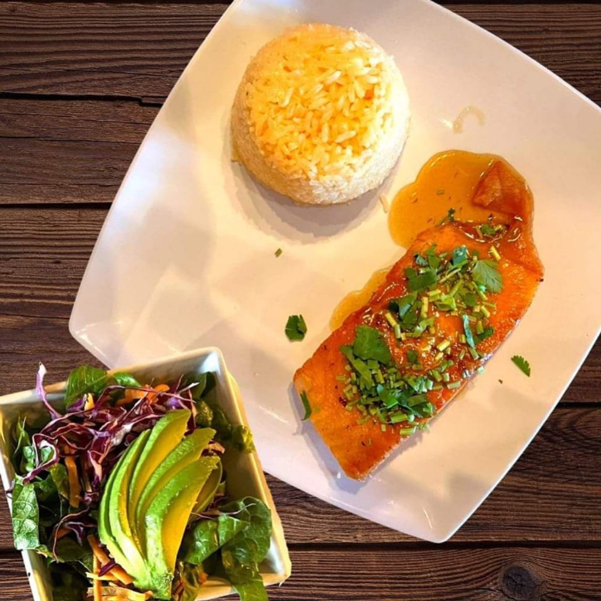 Salmon plate